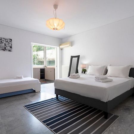 Central 3Bd Apt. Near Acropolis Athena Bagian luar foto