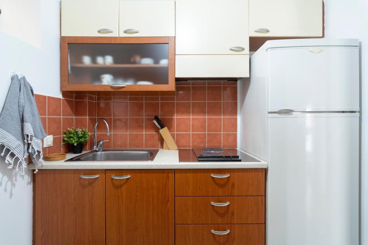 Central 3Bd Apt. Near Acropolis Athena Bagian luar foto